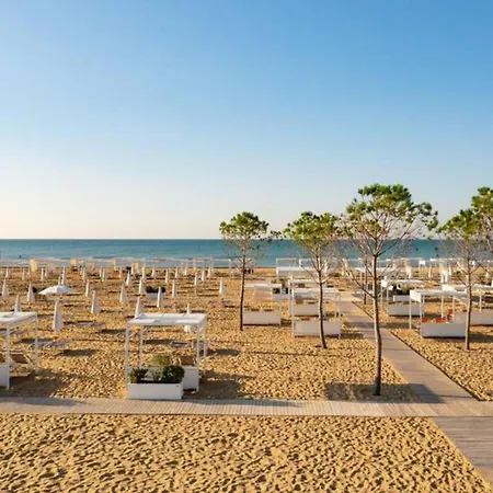 Chic Retreat For Your Holidays In * Bibione